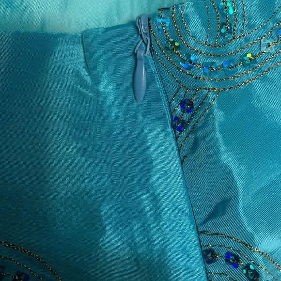 Turquoise Blue Polyester Satin A-Line Skirt with Sequin Swirl Design Size Medium - Picture 3 of 7
